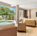 The Stanwell Beach Glass House beach  pool - Accommodation Guide