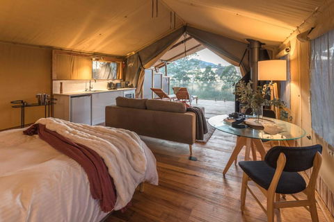 Currajong Retreat - Accommodation Asia 4
