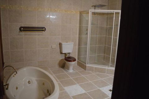 Gargoyle Lodge - Accommodation Asia 6
