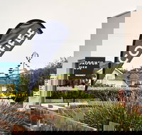 Peterborough House  Motel