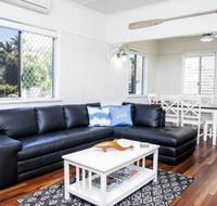 Urangan Harbour Cottage - Accommodation Guide