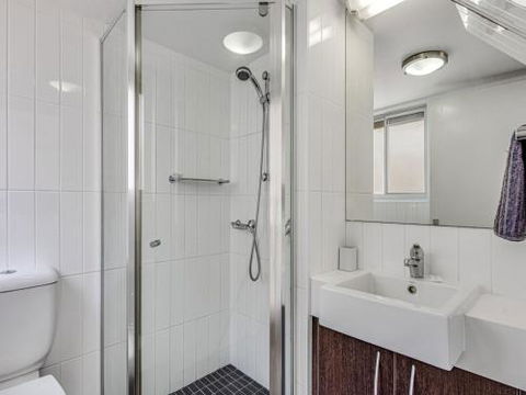 Unit 3 Pumicestone Quays Absolute Waterfront! - Accommodation Asia 1