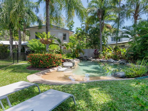 Allawah Palms Villa - Accommodation Guide 1