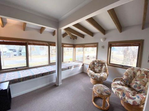 Mt Elizabeth - Accommodation Asia 2