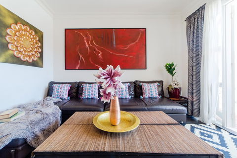 Bondi Beachfront Stay - Accommodation Guide 2