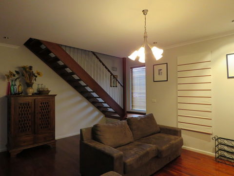 Central Holiday House At 29 Church In Cowes - Accommodation Asia 2