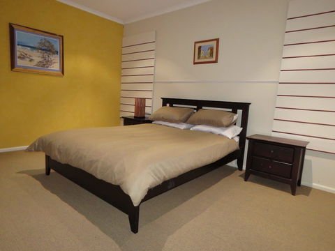 Central Holiday House At 29 Church In Cowes - Accommodation Asia 4