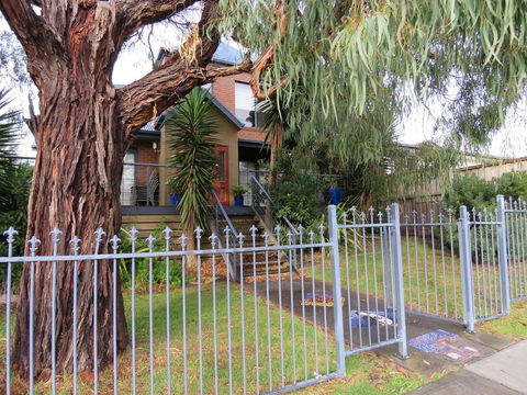 Central Holiday House At 29 Church In Cowes - Accommodation Asia 1