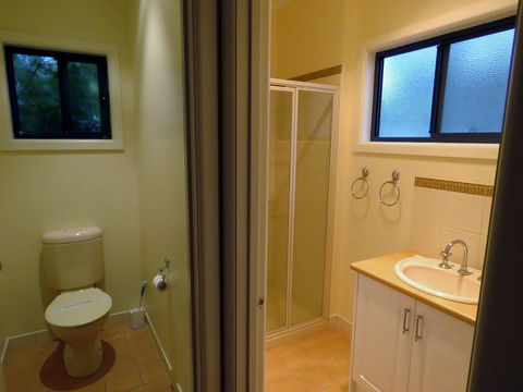 Central Holiday House At 29 Church In Cowes - Accommodation Asia 5