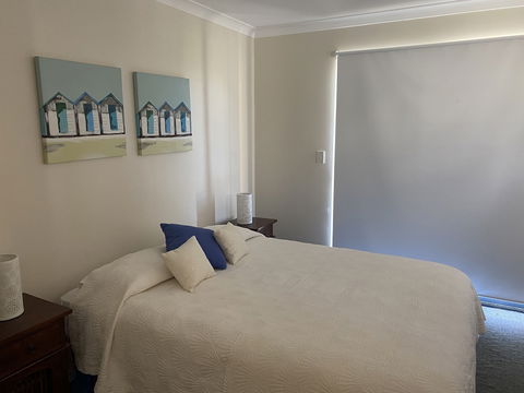 Seaview Apartment - Accommodation Asia 6