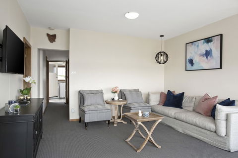 Beauty Point - Accommodation Guide 5