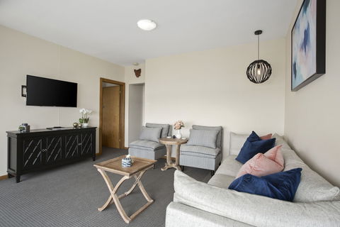 Beauty Point - Accommodation Guide 4