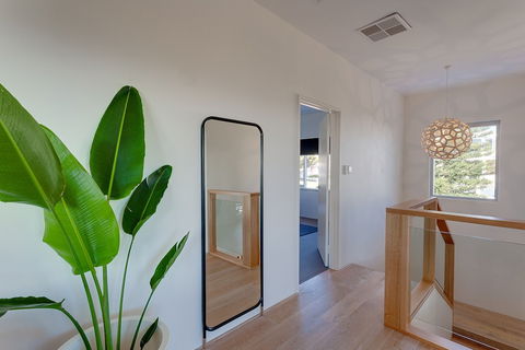 Cottesloe Executive Beach House - Accommodation Guide 1