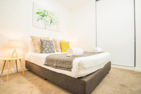 Modern And Chic Apartment Next To Parramatta Station - Accommodation Asia 3