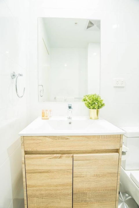 Modern And Chic Apartment Next To Parramatta Station - Accommodation Asia 5