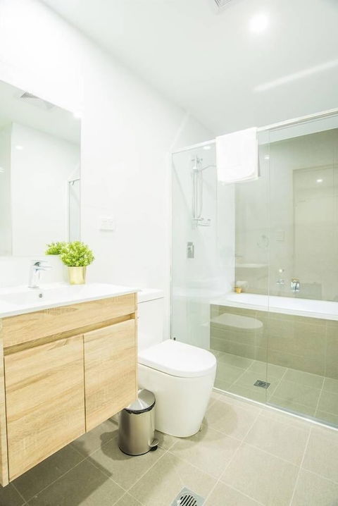 Modern And Chic Apartment Next To Parramatta Station - Accommodation Asia 6