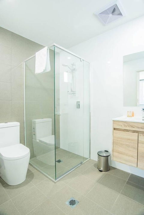 Modern And Chic Apartment Next To Parramatta Station - Accommodation Asia 1