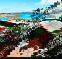 Casuarina Cove 16 Ocean View Deluxe Refurbished 3 Bedroom House Near Marina With Golf Buggy - Accommodation Asia