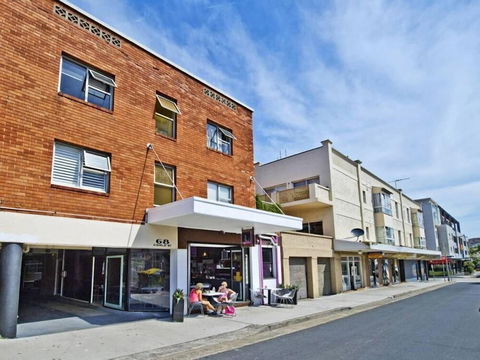 Bondi Beachy - Accommodation Guide 4