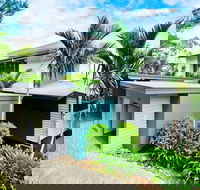 Villa 16 The Edge Oceanfront Deluxe 3 Bedroom Near Marina With Golf Buggy - Accommodation Asia