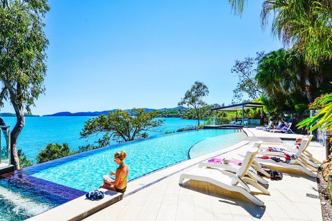 Villa 12 The Edge Oceanfront Deluxe 3 Bedroom Near Marina With Golf Buggy - Accommodation Guide 2