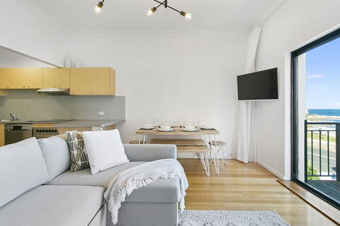The Rooftop Bondi Beachfront - Accommodation Guide 4