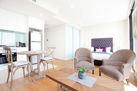 Crows Nest 13 - Accommodation Guide 4