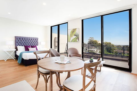 Crows Nest 13 - Accommodation Guide 5