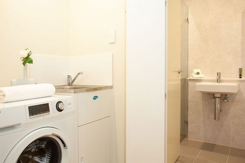 Crows Nest 13 - Accommodation Guide 6