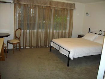 Elizabethan Lodge - Accommodation Asia 3