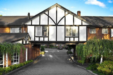 Elizabethan Lodge - Accommodation Asia 0