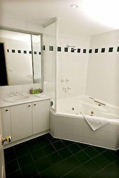 Elizabethan Lodge - Accommodation Asia 2