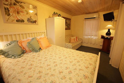 Carter Cottages - Accommodation Asia 5