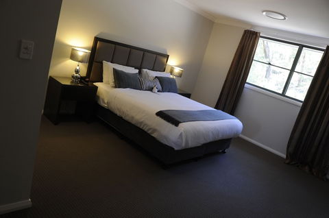 Riverside Oaks Golf Resort - Accommodation Asia 2