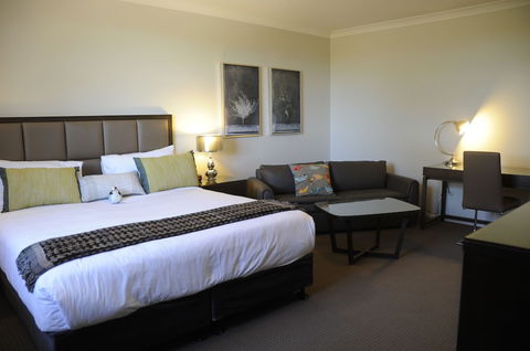 Riverside Oaks Golf Resort - Accommodation Asia 6