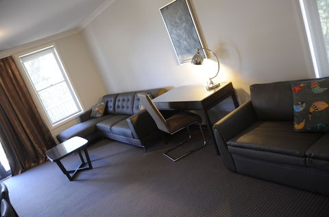 Riverside Oaks Golf Resort - Accommodation Asia 4