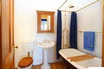 Minto Hostel - Accommodation Asia 5