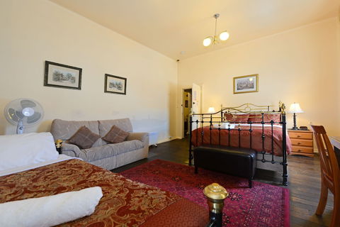 Edinburgh Gallery Bed & Breakfast - Accommodation Asia 3