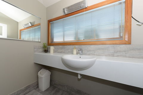 Edinburgh Gallery Bed & Breakfast - Accommodation Asia 4