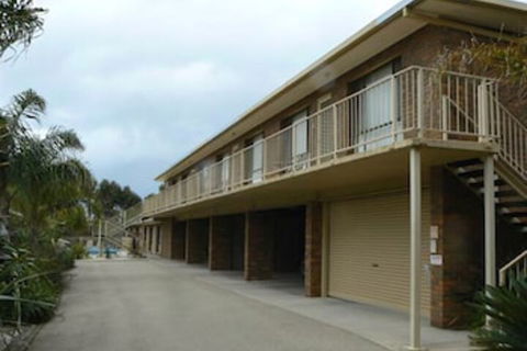 Allambi Holiday Apartments - Accommodation Guide 3