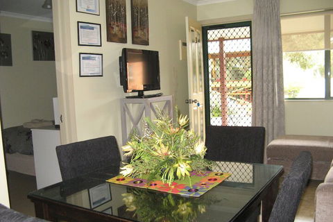 Ficifolia Lodge - Accommodation Asia 4
