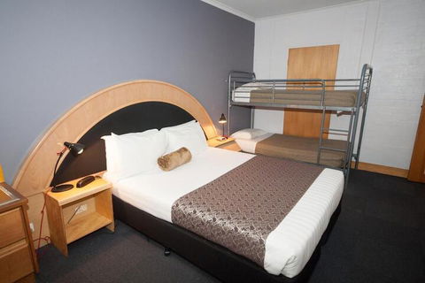 The Capital Airport Motel - Accommodation Guide 3