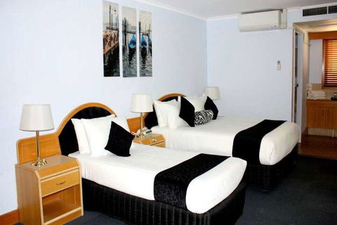 The Capital Airport Motel - Accommodation Guide 7