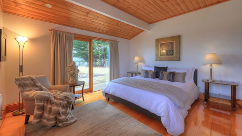 The Peninsula Experience - Accommodation Asia 3