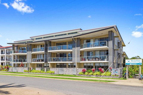 Beaches On Lammermoor Apartments - Accommodation Asia 1