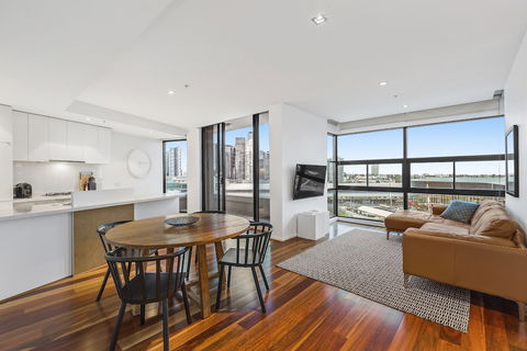 Melbourne Holiday Apartments Flinders Wharf - Accommodation Asia 5