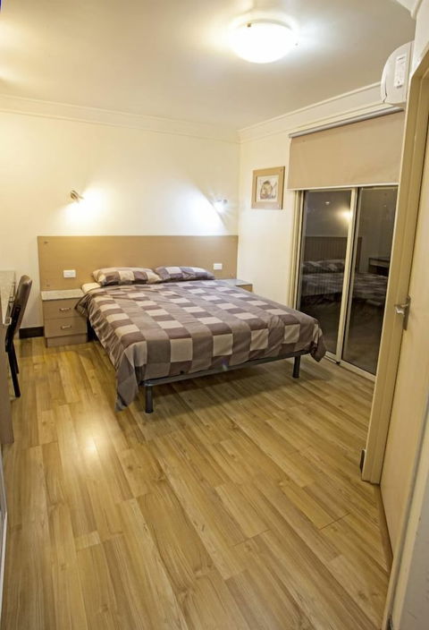 Cattrall Park Motel - Accommodation Asia 1