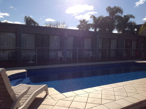 Sunraysia Motel & Holiday Apartments - Accommodation Asia 3