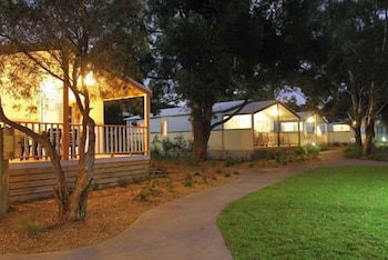 Kendalls On The Beach Holiday Park - Accommodation Asia 1