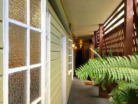 Five 3 Five - The Beachside Barracks - Accommodation China 3